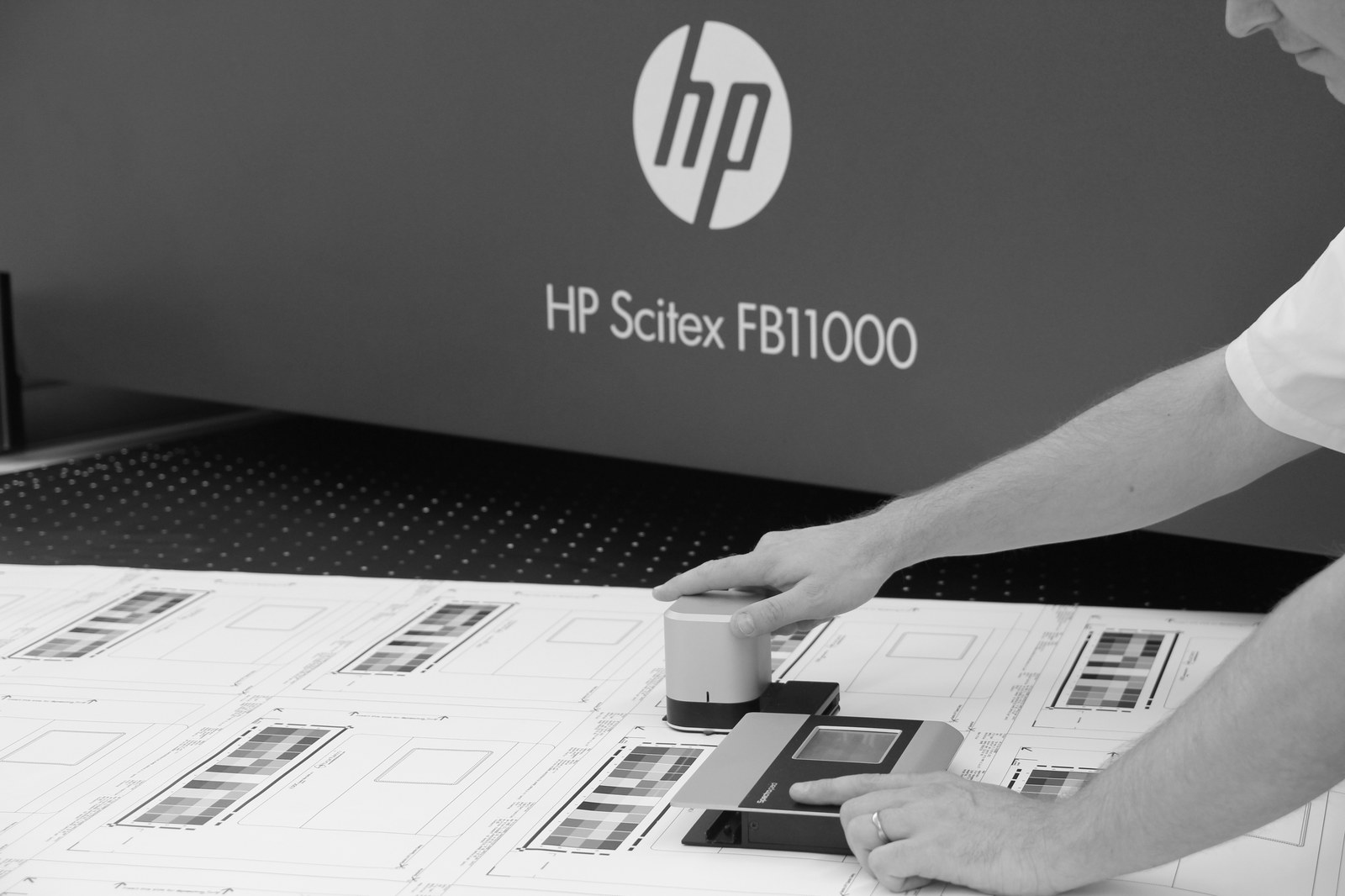 HP Scitex FB11000 mit Spektralfotometer